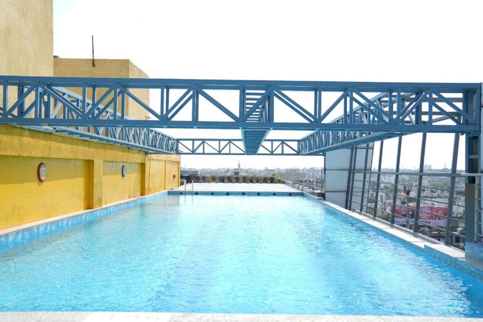 Regenta Central Hotel & Convention Centre Nagpur Exterior photo