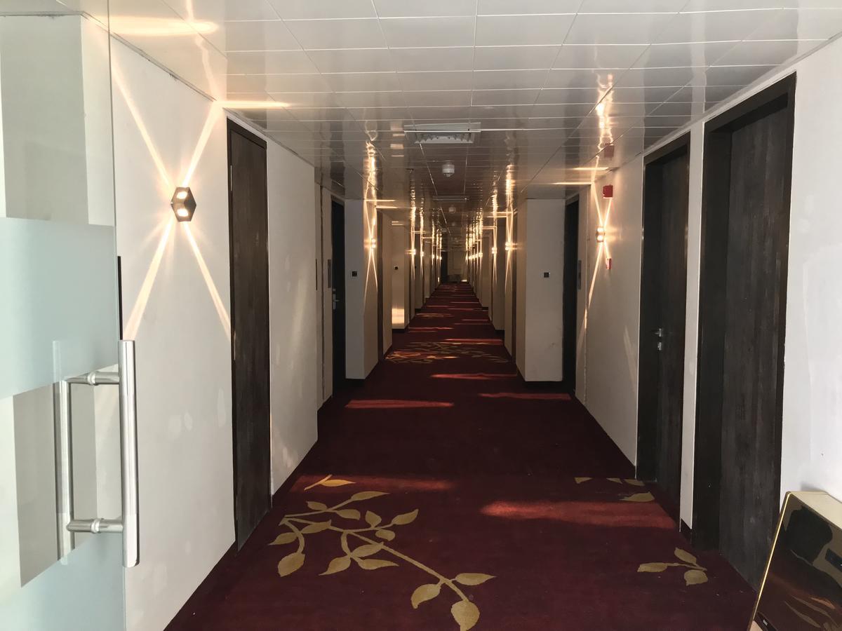 Regenta Central Hotel & Convention Centre Nagpur Exterior photo