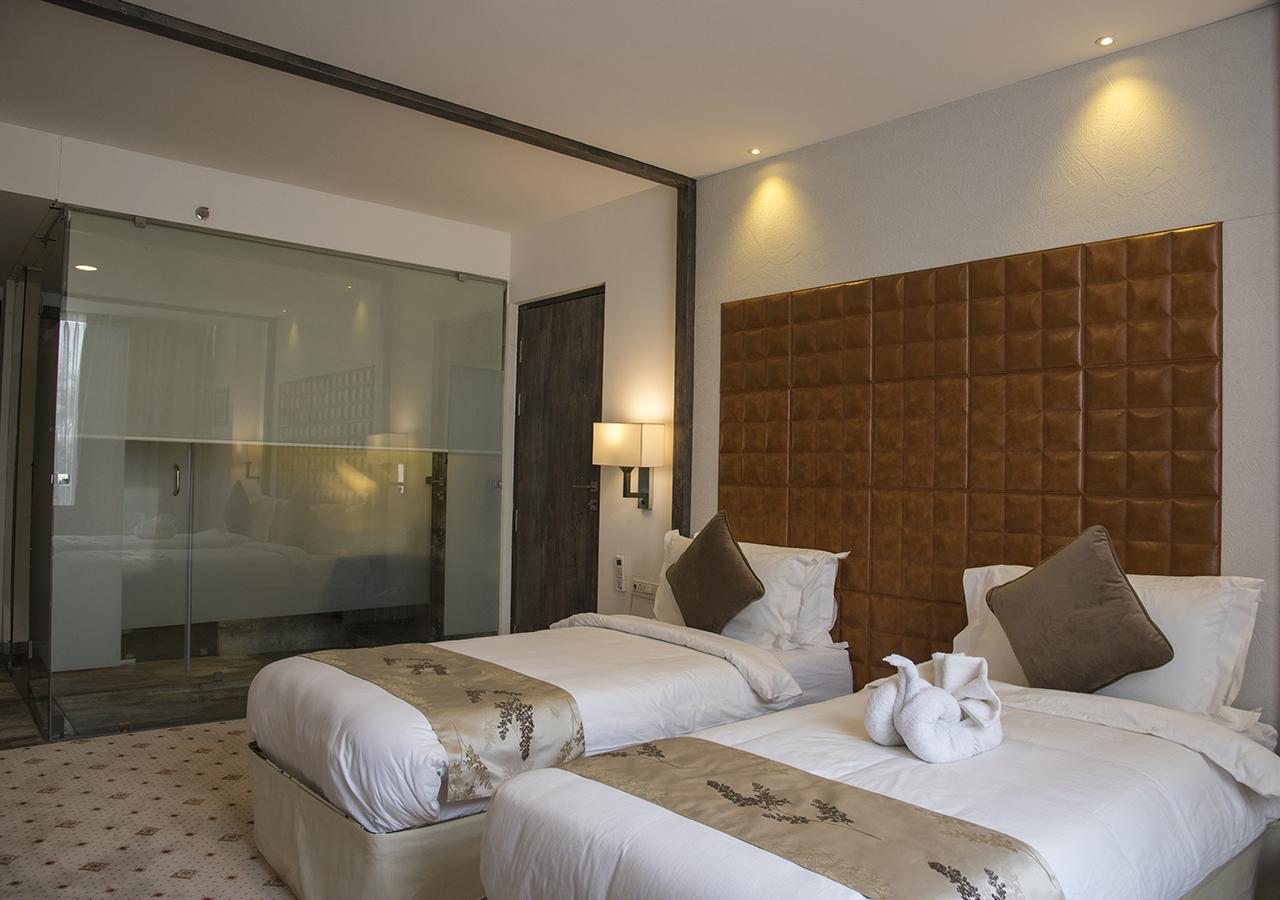 Regenta Central Hotel & Convention Centre Nagpur Exterior photo
