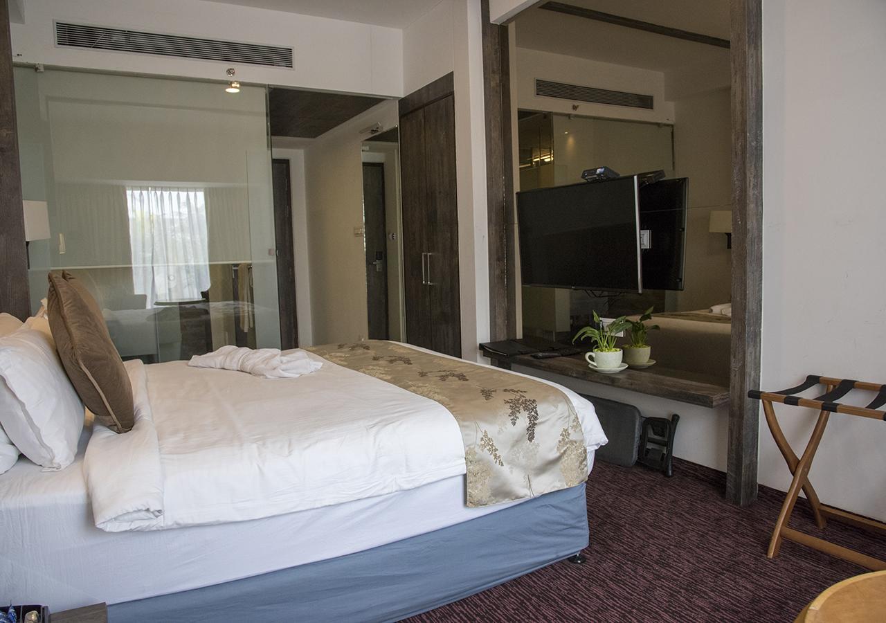 Regenta Central Hotel & Convention Centre Nagpur Exterior photo